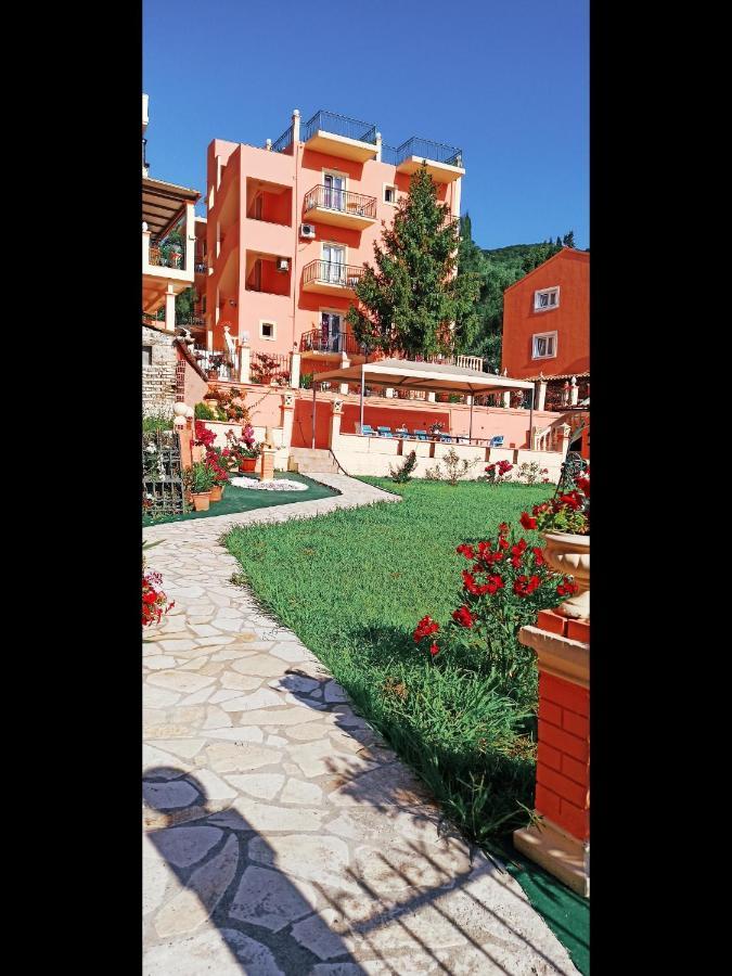 Corfu Sunflower Apartments Benitses  Dış mekan fotoğraf